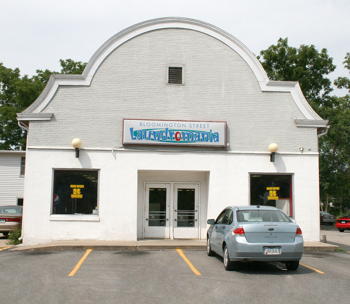 Hour Laundromat Iowa City IA Downtown Near Me Open Now